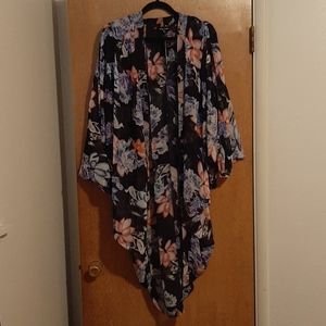 City Chic Flower Kimono
